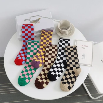 3 двойки памук мода, хип-хоп Мъже, Жени унисекс чорапи Harajuku младежта Дама каре на кънки на шахматната щастливи чорапи