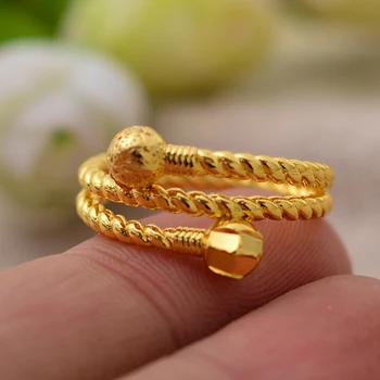 Annayoyo, подарък за Свети Валентин, имитация на златен цвят във формата на цвете, пръстен за жени, годишнина, направено с луксозни бижута Cooper